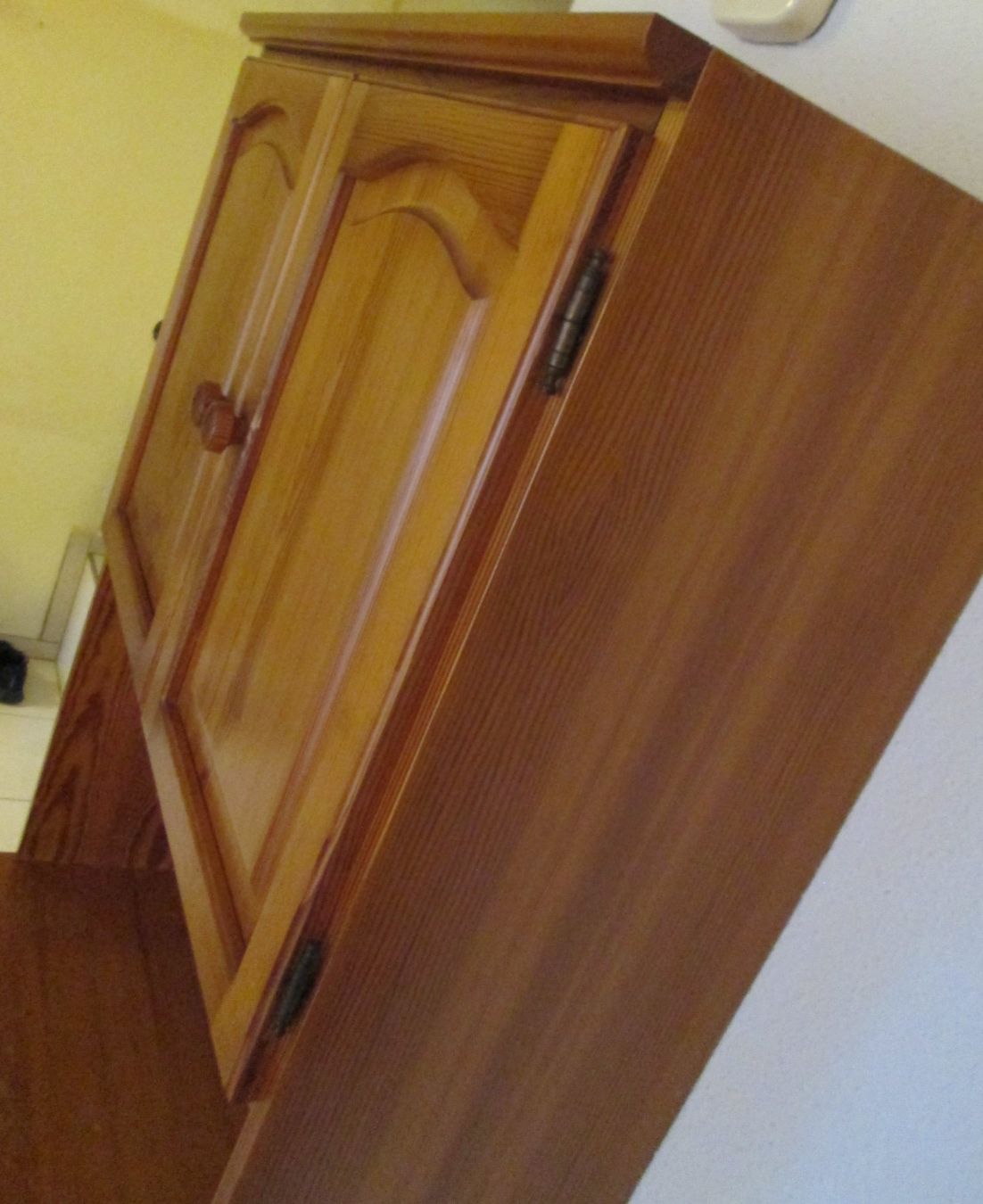 Credenze: Rustikaler Buffetschrank, Holz, Landhausstil, Top! – Usato da döttingen venduto da Gorbs1 4