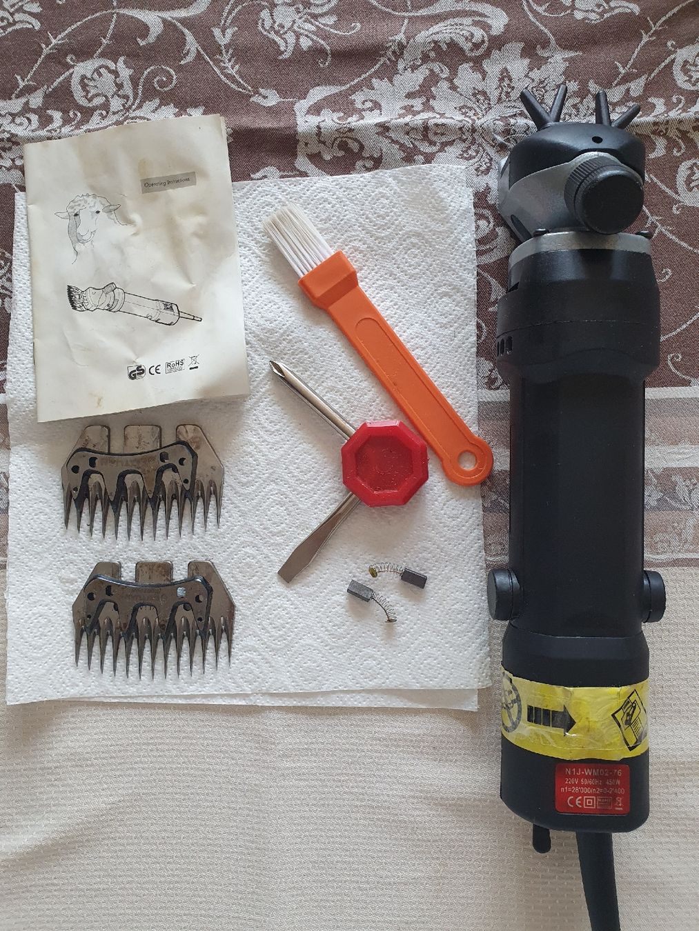 Prodotti per la cura & articoli per la pulizia: Elektrische Schafschere – Usato da Eggerberg venduto da wellros