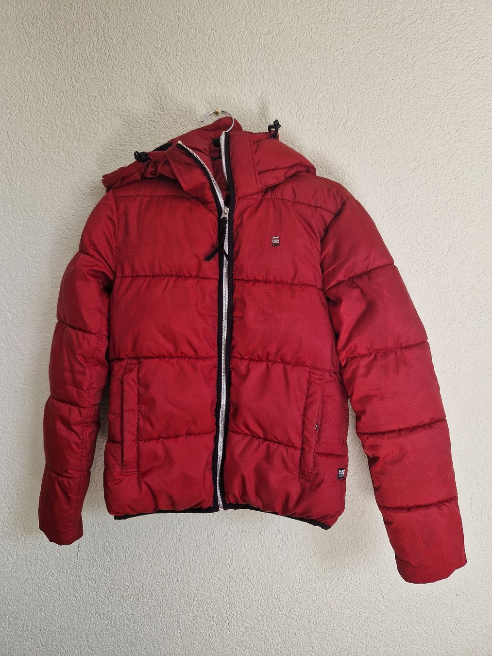 G-Star Giacche: Winterjacke G-Star rot – Usato da Wichtrach venduto da pri_hjg8