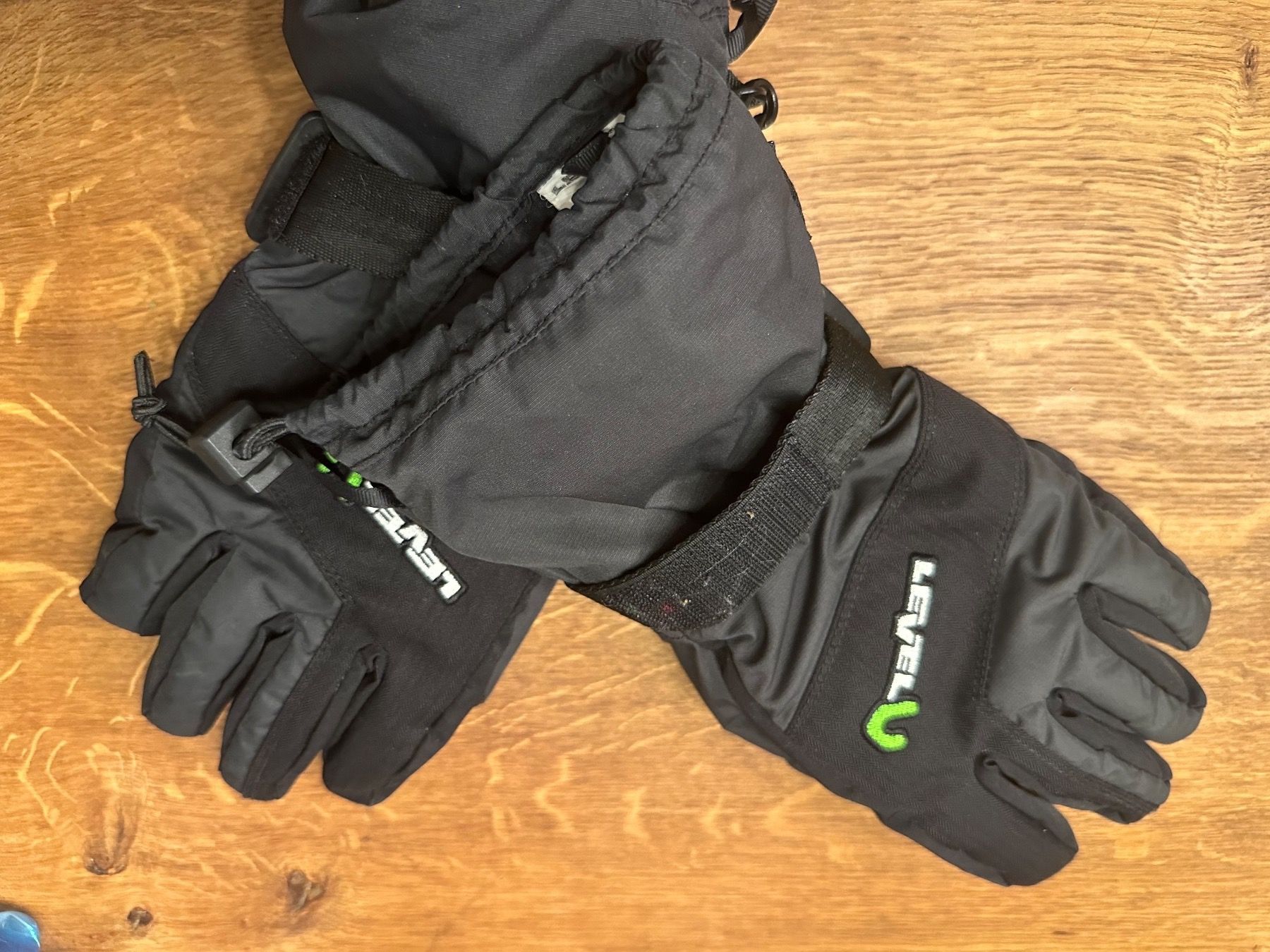 Guanti & manicotti: Handschuhe Nr. 6 von LEVEL – Usato da Mauren venduto da SB1606