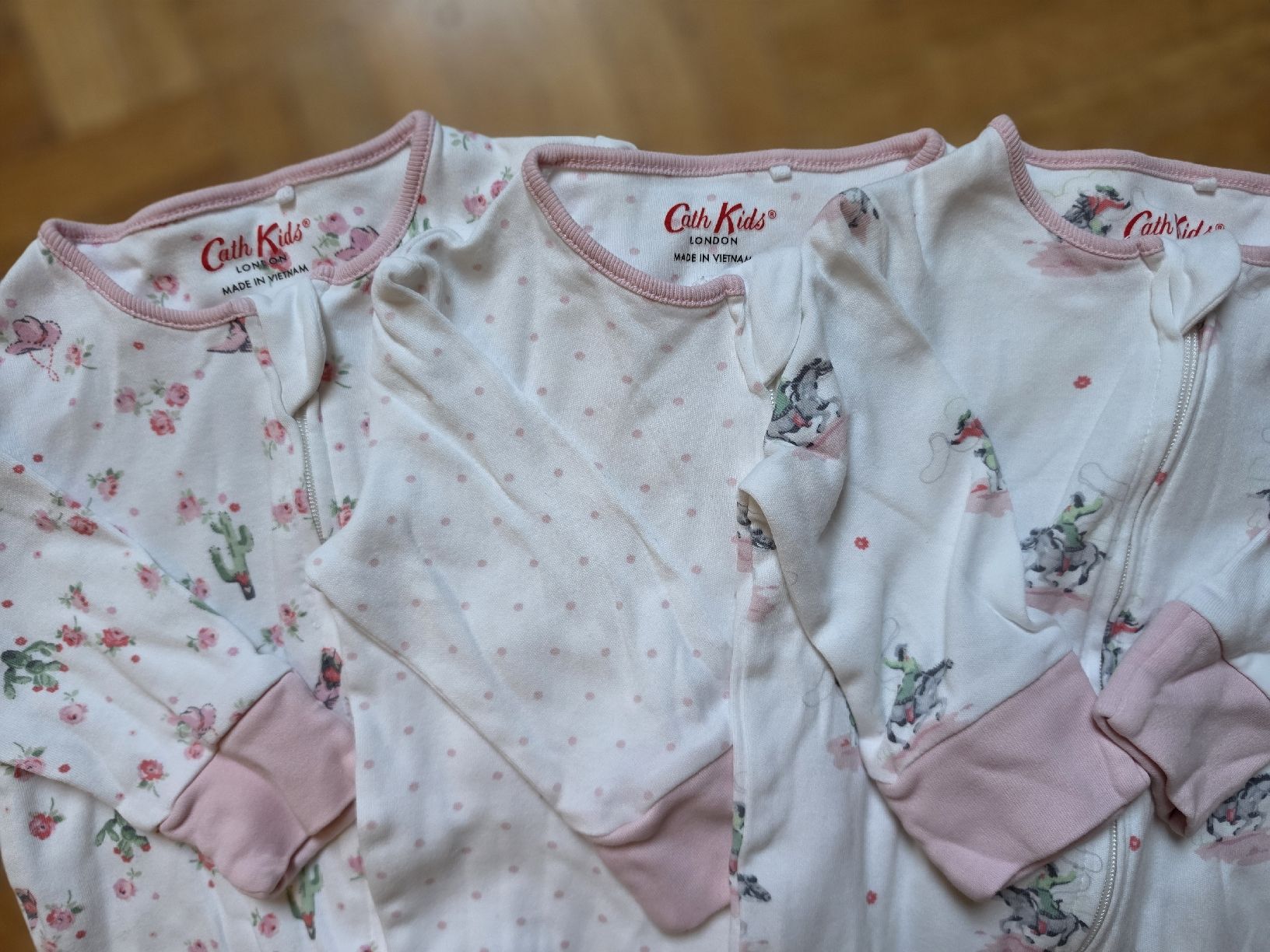 Kleiderpakete & -sets: Cath Kids Mächen Strampler set Gr.62 – Gebraucht aus Wetzikon ZH von chr_fb2m 2