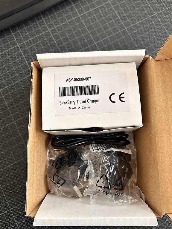 Unità & Adattatore: Reise Stecker Universal – Usato da Kefikon ZH venduto da Loisel69 4