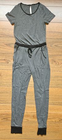 Sommerlicher Jumpsuit Gr. 152 / 158