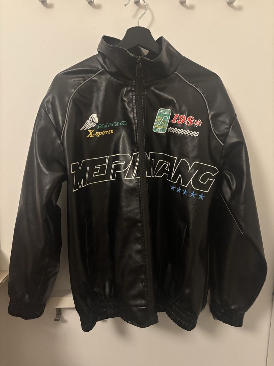 Giacche: schwarz Kunstleder-Jacke mit Details – Nuovo (secondo la descrizione) da Zürich venduto da sop_tq8x