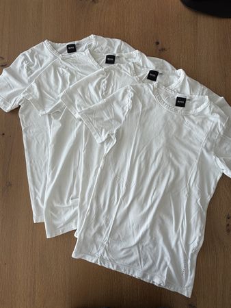 4x Hugo Boss T-Shirts Size S