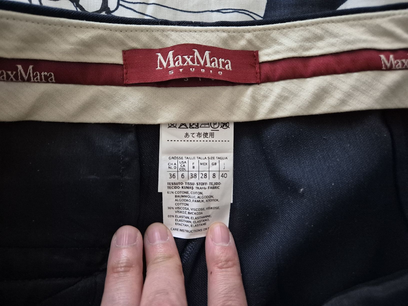 Max Mara Hosen: Max Mara Studio Stoffhose dunkelblau Gr. 36 – Gebraucht aus Affoltern am Albis von Diana888 3