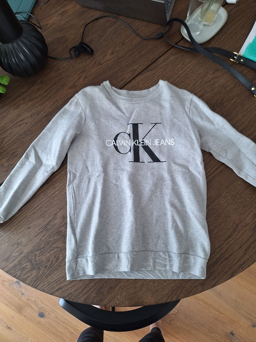 Calvin Klein Pullover & Sweatshirts: Pullover Calvin Klein – Gebraucht aus Langnau im Emmental von the_countess