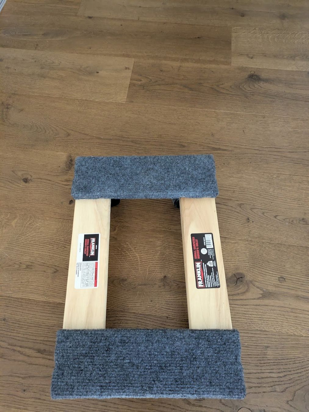 Altro per stoccaggio & trasporto: Umzugswagen / Möbelroller mit Teppich bespannt – Usato da Langnau i. E. venduto da mcd_dtd7