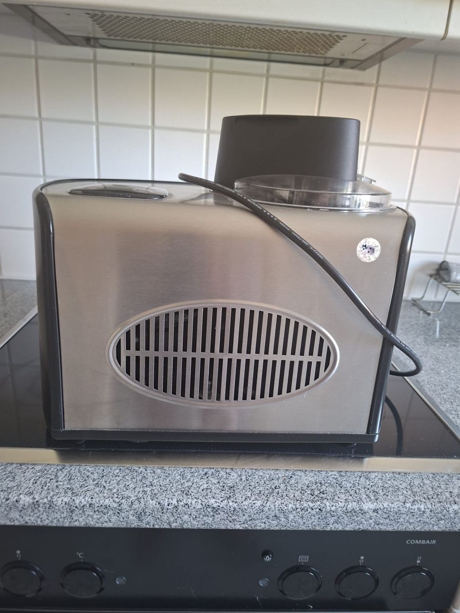 Elettrodomestici da cucina: Glacenaschine – Usato da Konolfingen venduto da Emmenthal3510 2