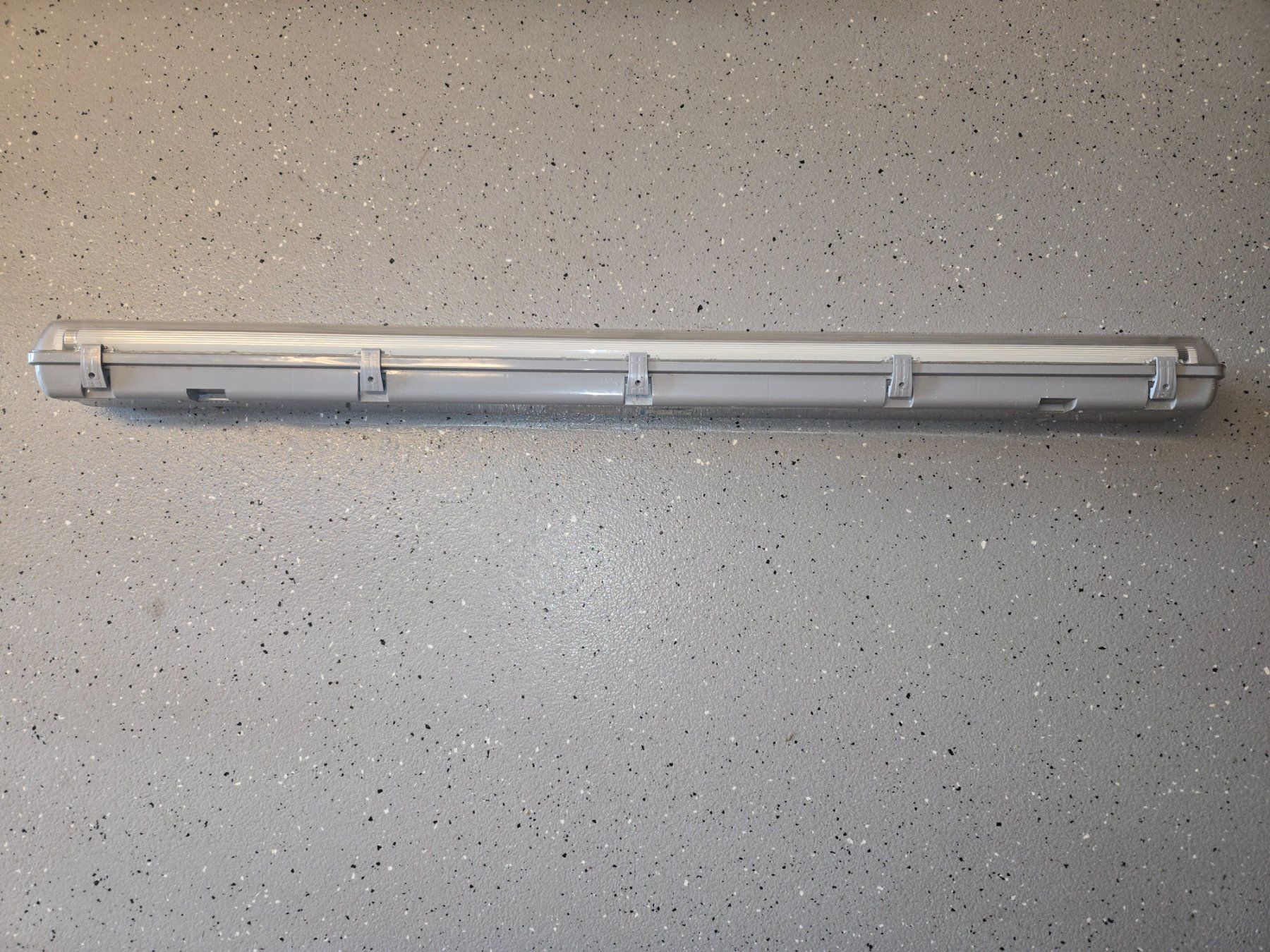Lampade: 4 Stk. Aussenlampen – Usato da Brunnen venduto da the-swissman 1