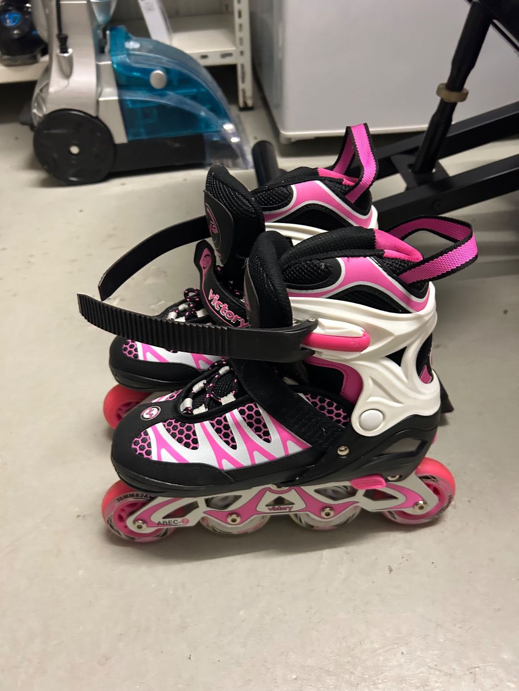 Patins à roul. & inline: Inline Skates pink Kinder gr. 34-37 – D'occasion à Wabern par belka72 1