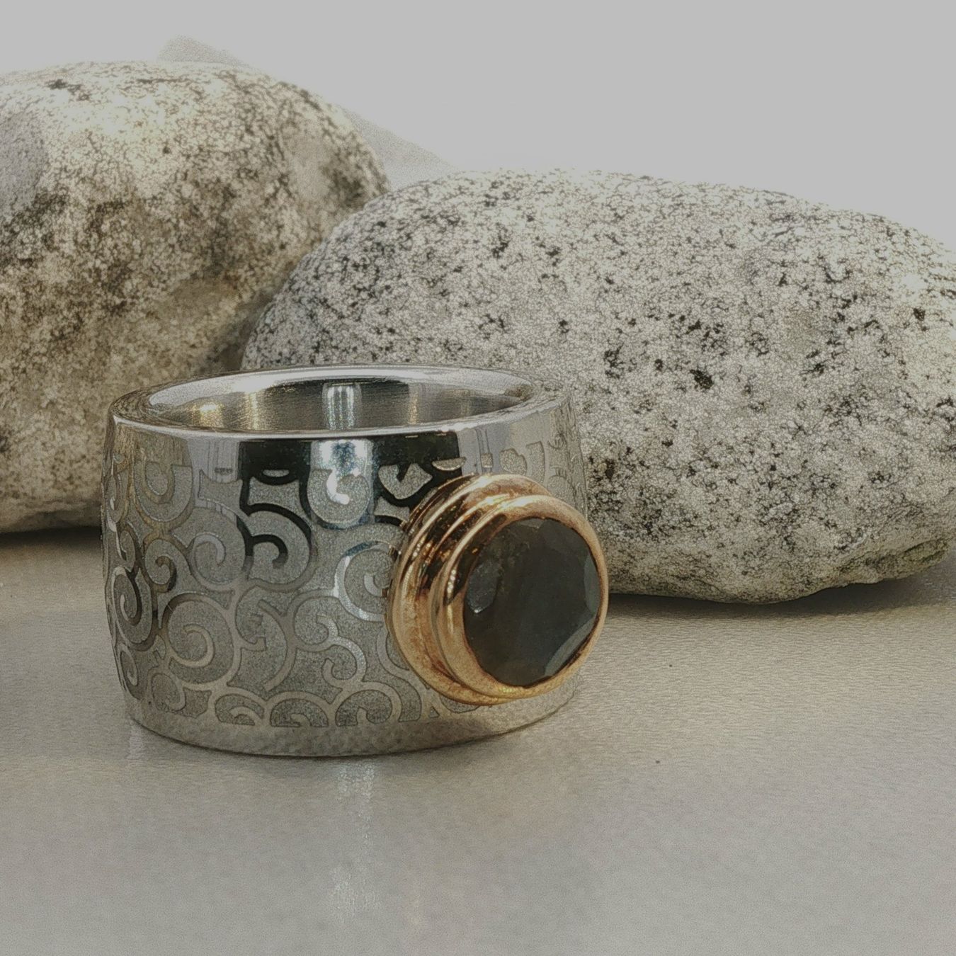 Olga Ribler Anelli: Edelstahl Statement Ring Ringgrösse 62 – Nuovo (secondo la descrizione) da Luzern venduto da Schmuckoutlet 1