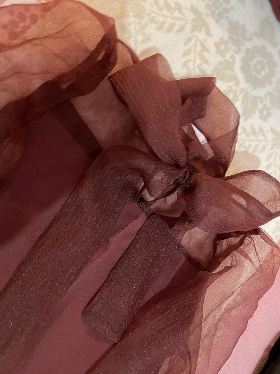 Vestiti: Partykleid Bordeaux Grösse M – Nuovo (secondo la descrizione) da Zürich venduto da sof_cbh8