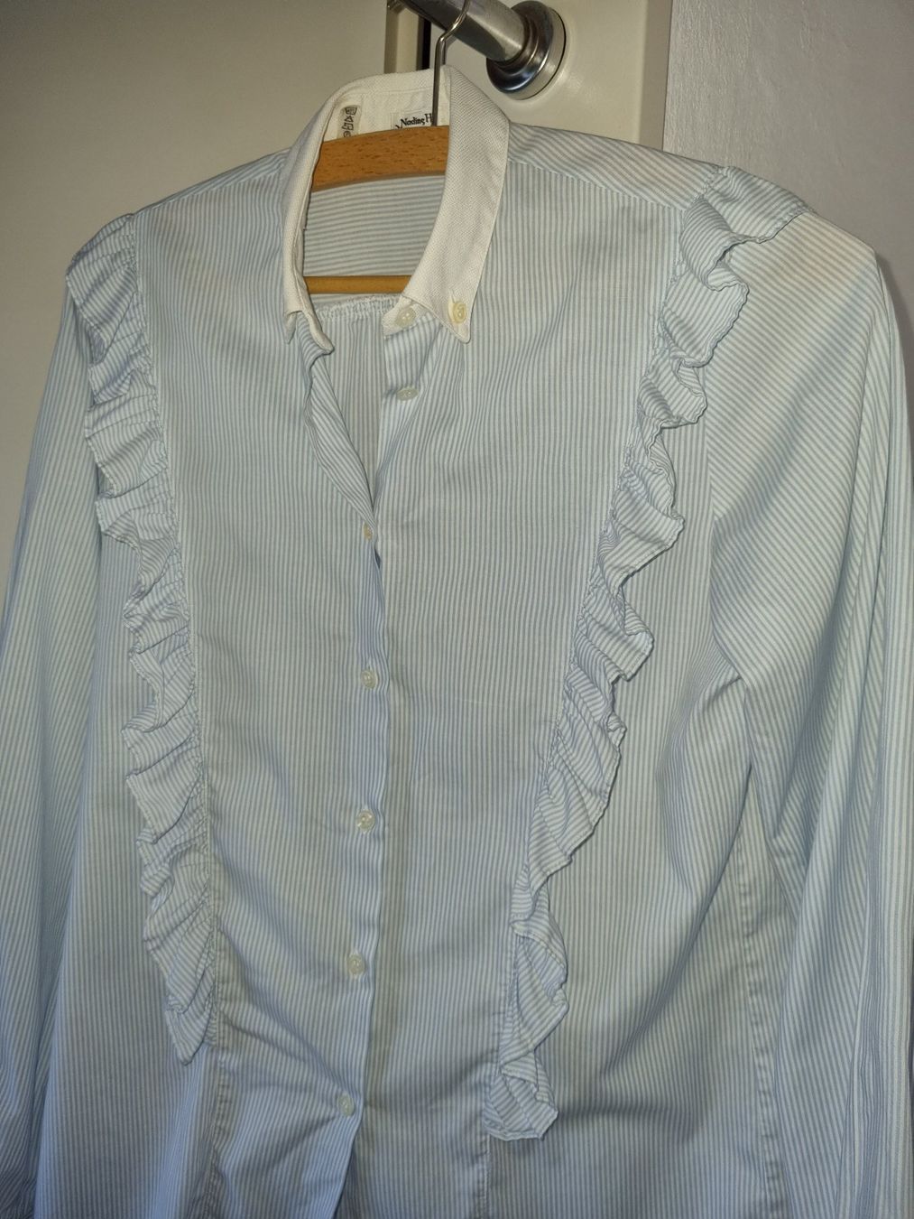 Camicette: Bluse hellblau mit Volants – Usato da geroldswil venduto da Gumball1