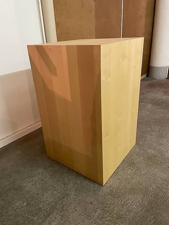 Altro in Decorazioni & Accessori: Galeriesockel Podest Säule Holz – Usato da Winterthur venduto da ArT-78 1