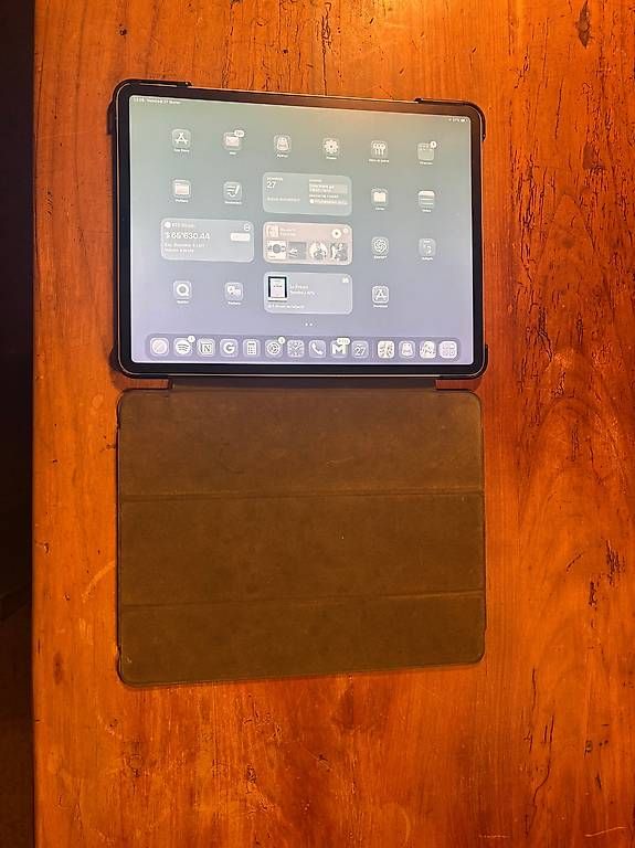 Apple Tablet PC: iPad Pro 12.9 (4ème gen.) + apple keyboard – Usato da Fiaugères venduto da mal_q6cn 3