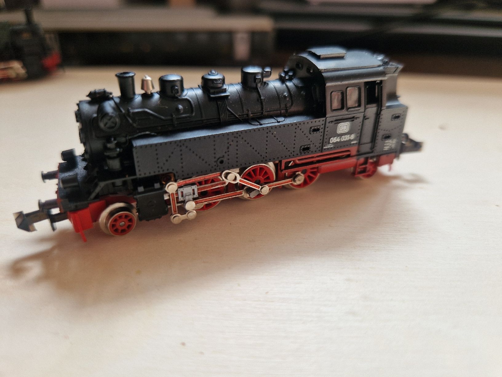 Trix Modellini di ferrovie: Jolie locomotive à vapeur  – Usato da Neuchâtel venduto da allen07 1