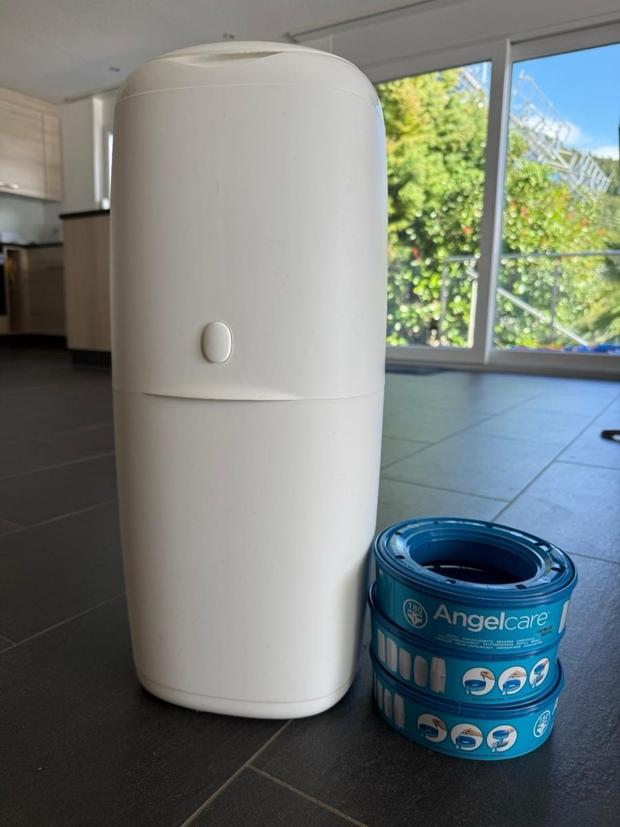 Angelcare Cestini per rifiuti: Angelcare Nappy Disposal System plus 3 Refill Cassettes – Usato da Oberhofen Thun'see venduto da mgncrk