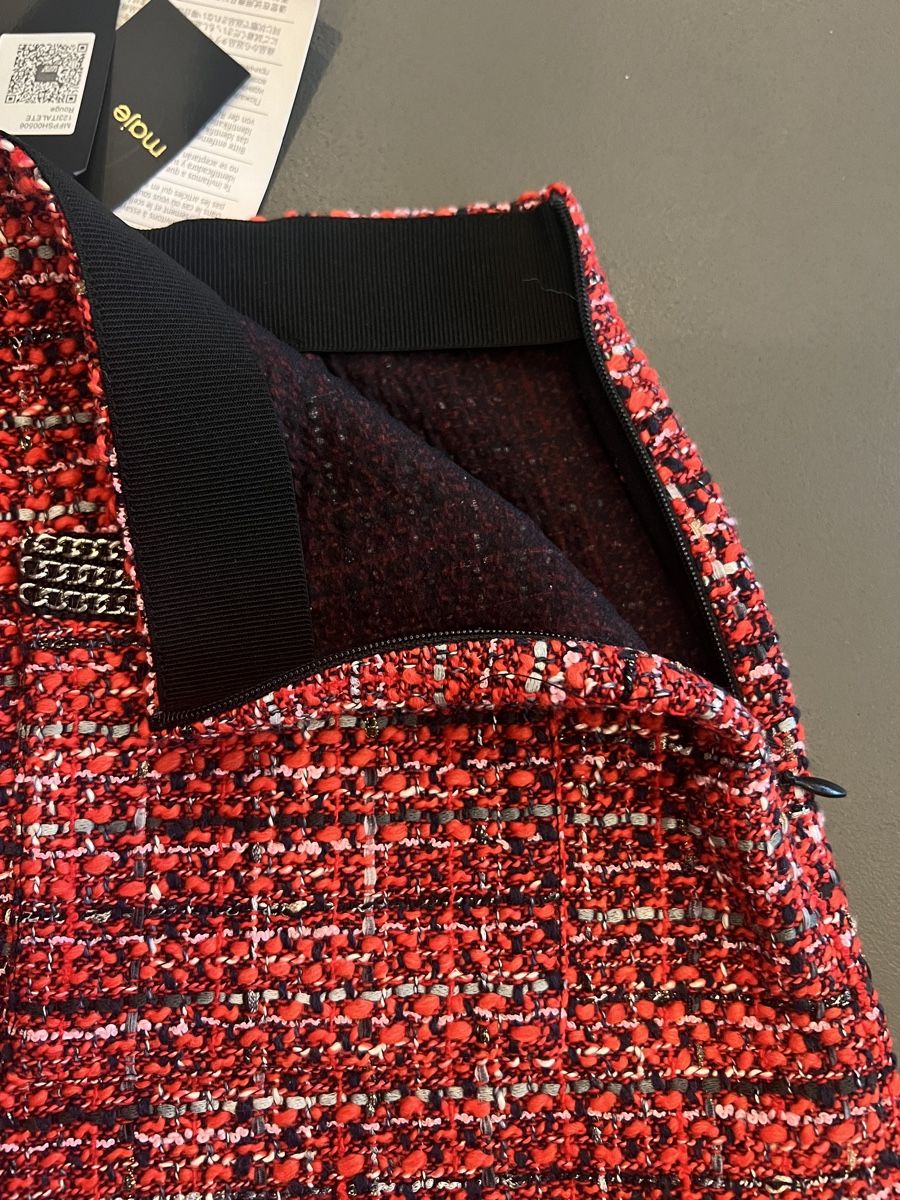 Maje Pantaloni: MAJE tweed shorts red NEW – Nuovo e nell'imballaggio originale da Steinhausen venduto da Stylelene14 5