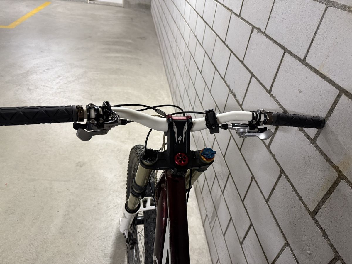 Velos: Top Specialized Enduro Mountainbike – ideal für Frühling! – Gebraucht aus Untersiggenthal von mirellina01 1
