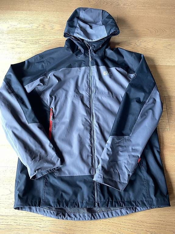 Giacche: Jack Wolfskin - Wind/Regenjacke 3XL – Usato da Thun venduto da eintrachtfrankfurt