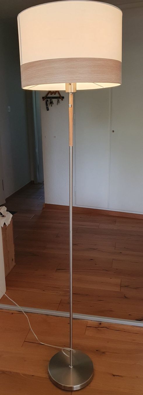 Lampade: Globo Stehleuchte Chipsy – Usato da Zürich venduto da car_h899 1