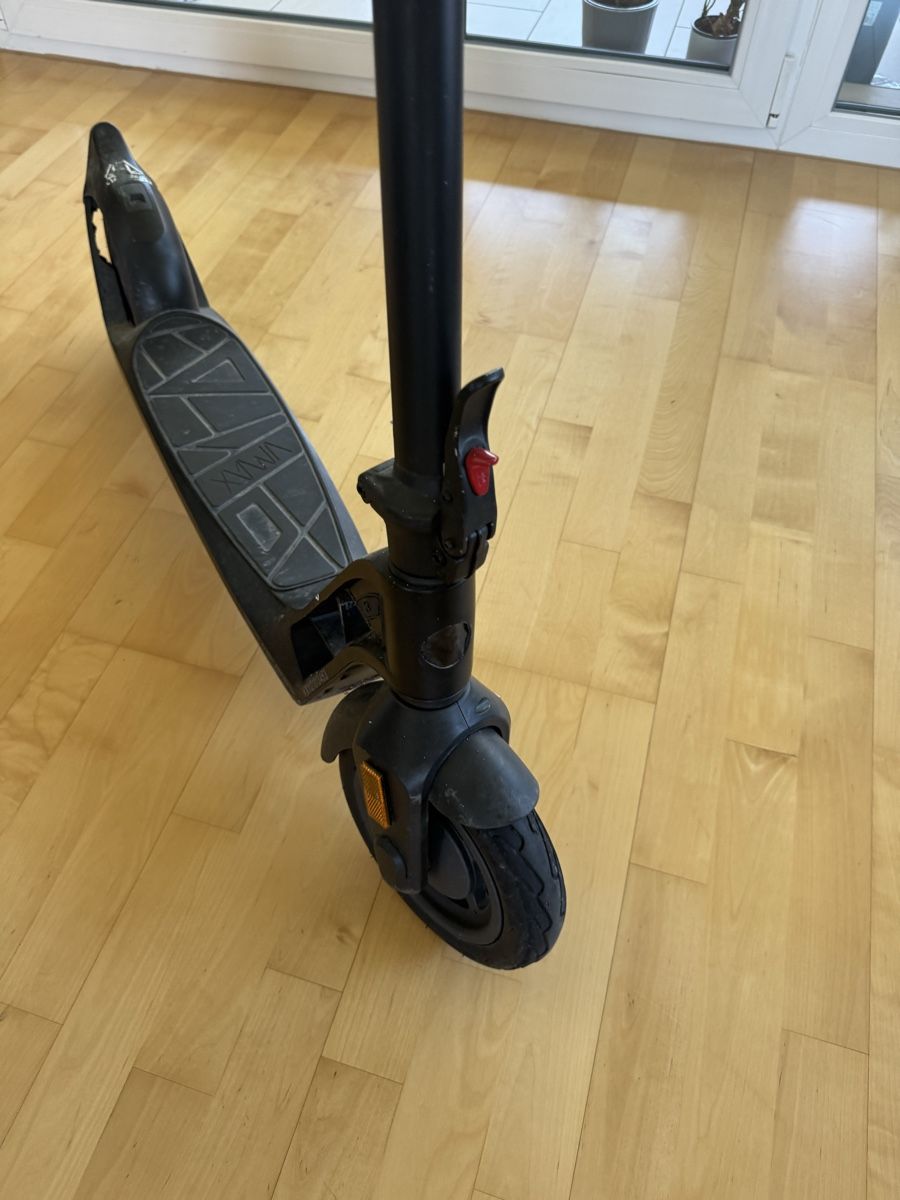 VMAX Kickboard: E-Scooter VMAX VX1 300W – D'occasion à Wädenswil par alximik0 4