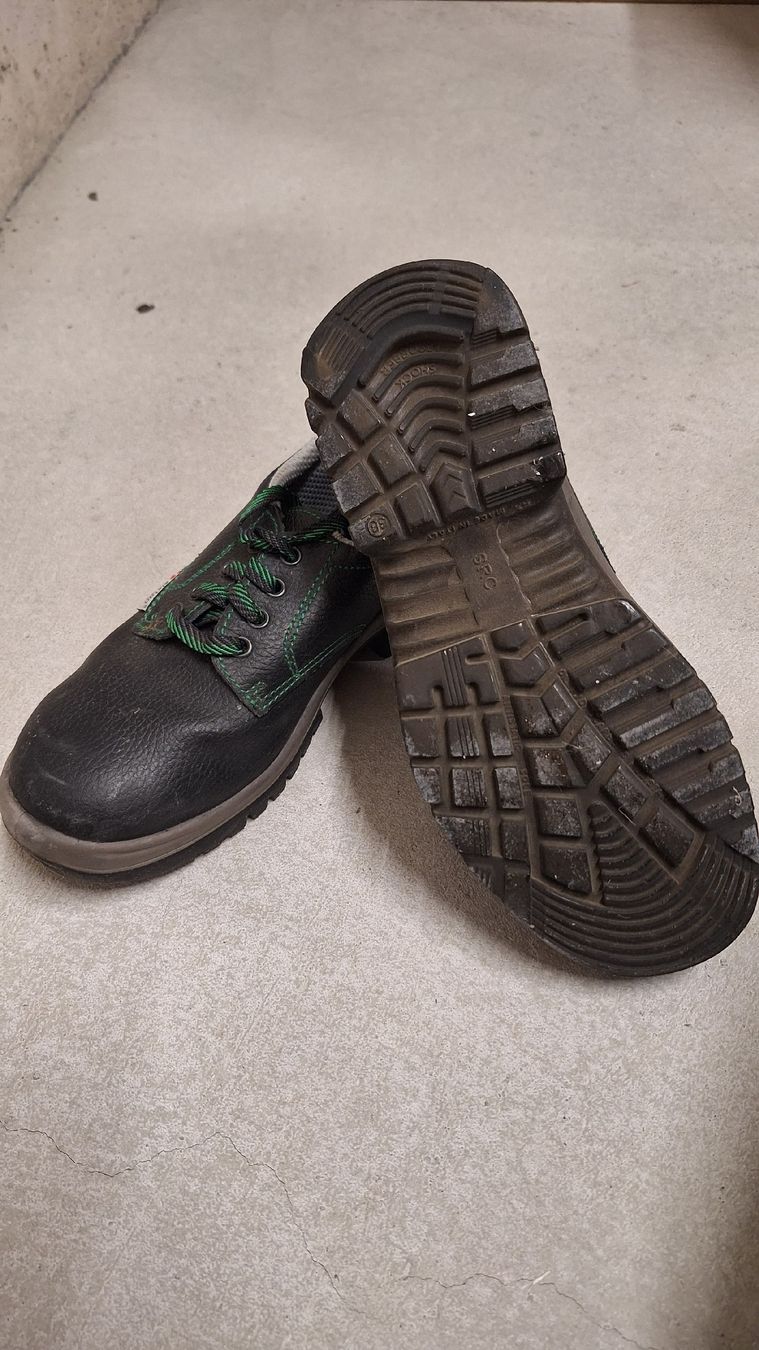 Herrenschuhe: Stahlkappenschuhe gr. 38 – Gebraucht aus Rottenschwil von vani.b 1