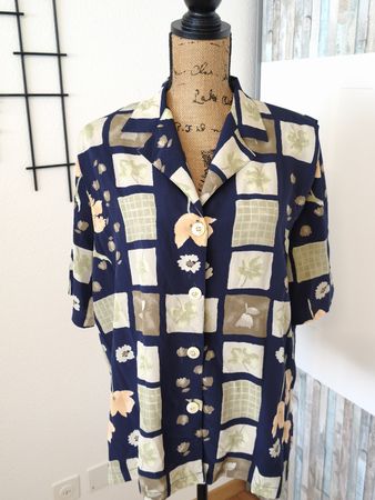 Bluse Damen Kurzarm Dunkelblau Blumenmuster Grösse XL 