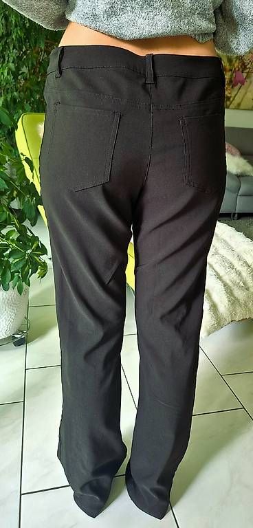 Pantaloni: Schwarze Hose, D 20, Polyester/Viskose – Usato da Baar venduto da Biga3 1