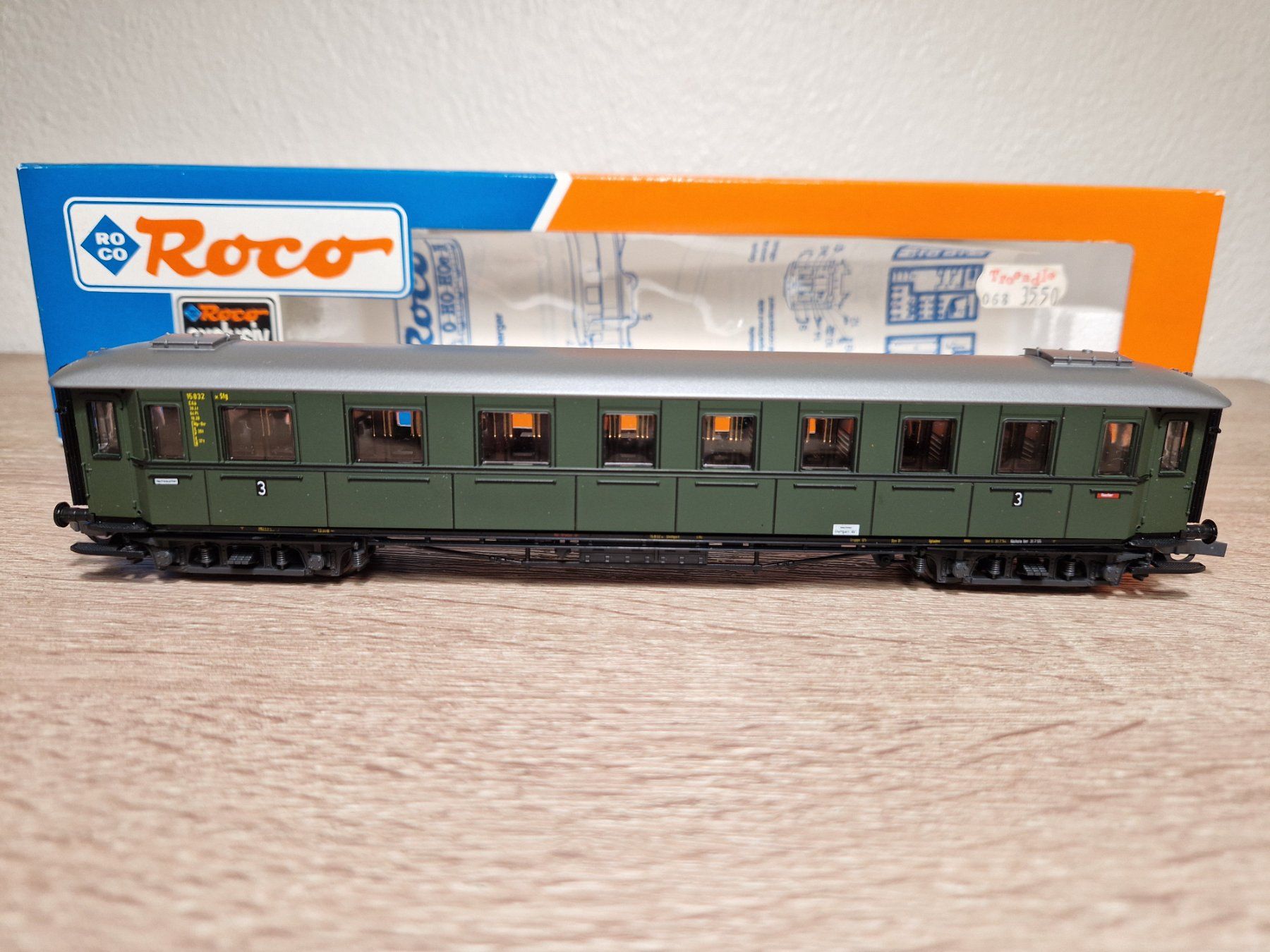 Roco Modellini di ferrovie: Roco 44539 Personenwagen 3.Kl DB H0 – Usato da St-Aubin-Sauges venduto da tantome