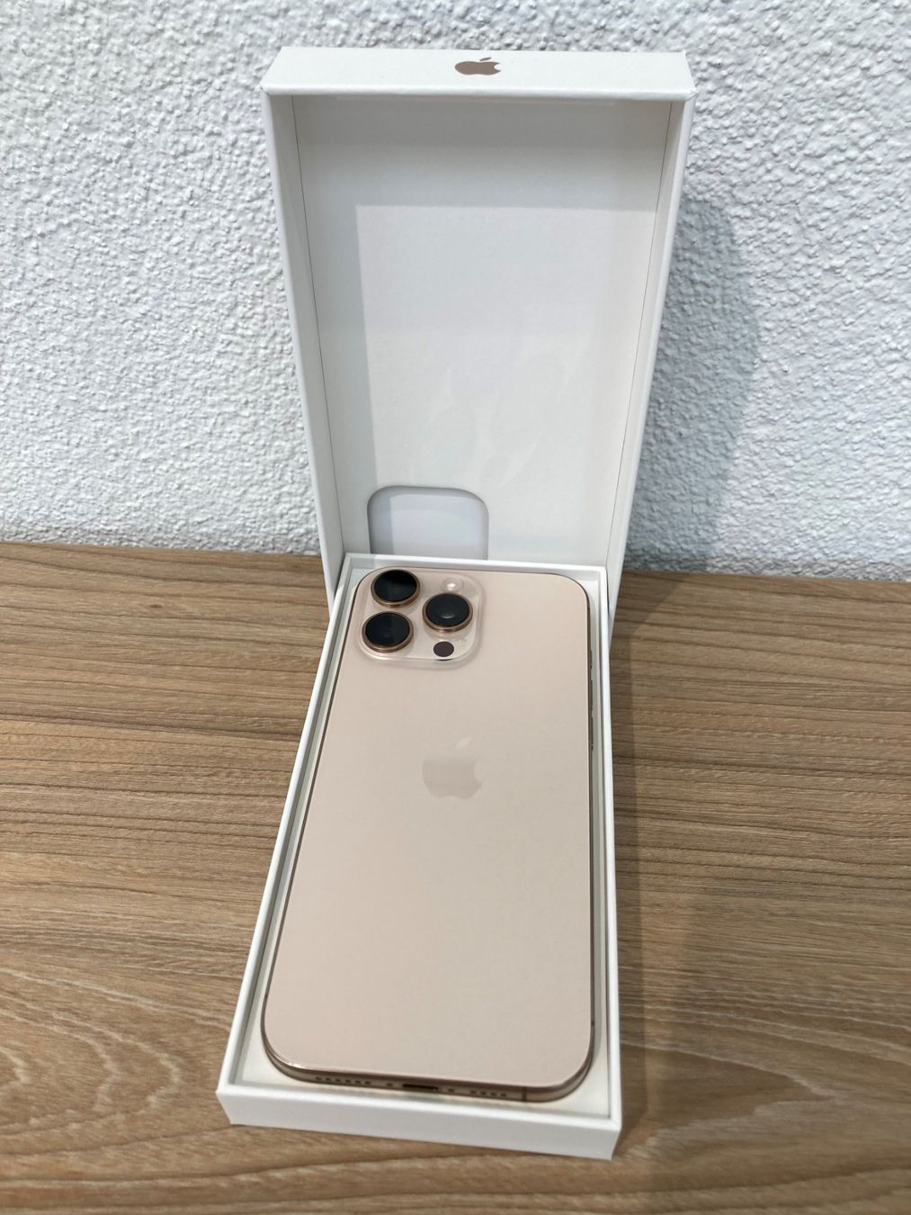 Apple Handys / Smartphones: iPhone 16 Pro Max 512 GB Wüstensand (ohne SIM Lock) – Gebraucht aus Wohlenschwil von i1717 2