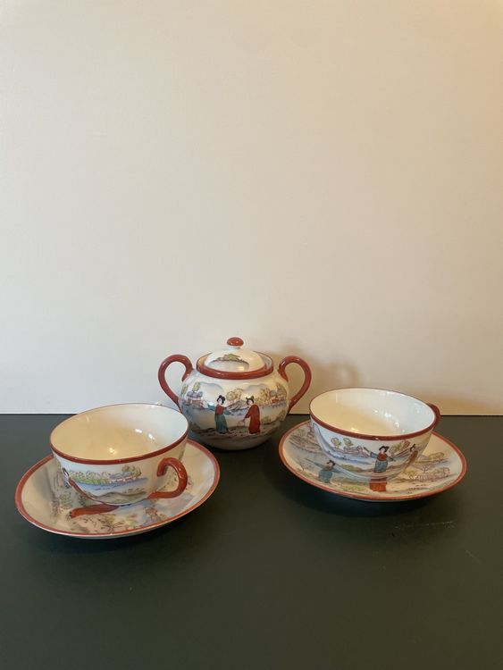 Amusant service à thé en porcelaine de Limoges, années 50 pour 12 personnes - Dans de beaux draps