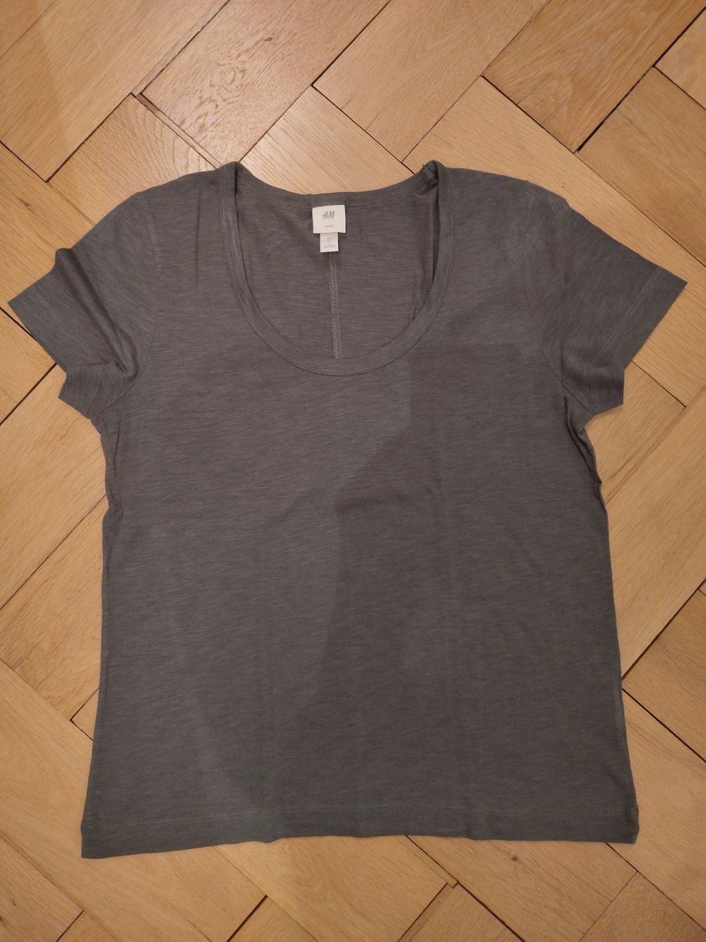 H&M T-shirt: T-Shirt – Usato da Bern venduto da Linii