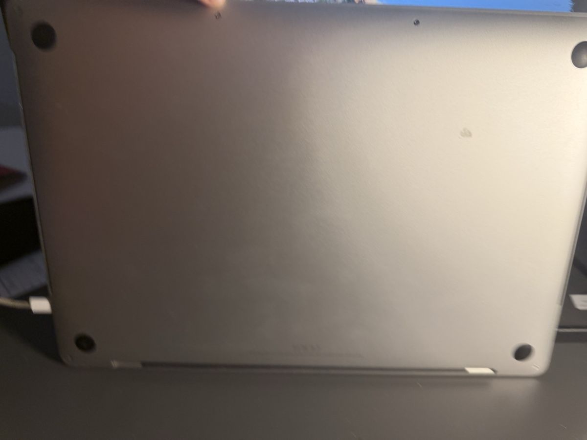 Apple Portables: MacBook Pro 16 inches – D'occasion à onex par naimo01 1