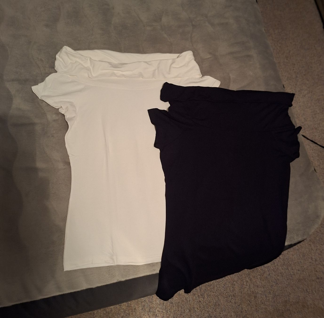 T-Shirts: Carmenshirts – Neu (gemäss Beschreibung) aus Altenrhein von theresia11