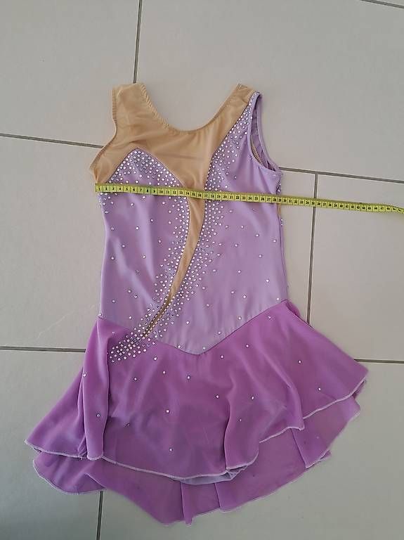 Vestiti & Gonne: Eiskunstlaufkleid – Usato da Buch am Irchel venduto da nellsch87 4