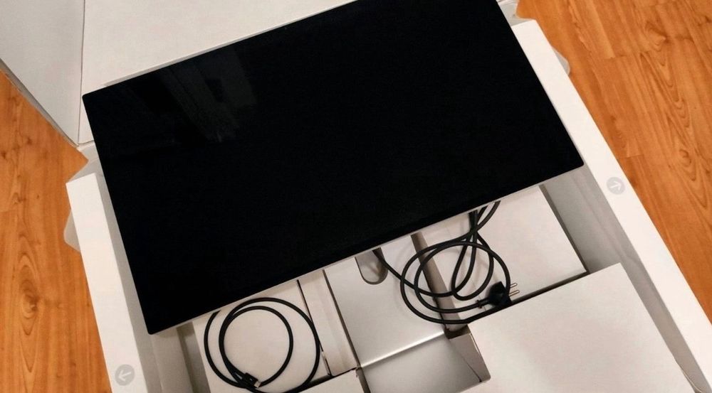 Apple Studio Display 5K, Neigungs und höhenverstellbar 27" Kaufen auf Ricardo