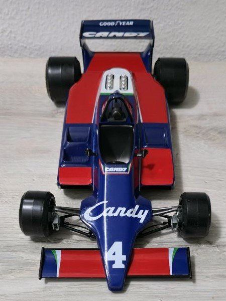 Bburago Modellini d'auto: Burago Lotus 1:14 – Usato da Chiasso venduto da R.e.g.59