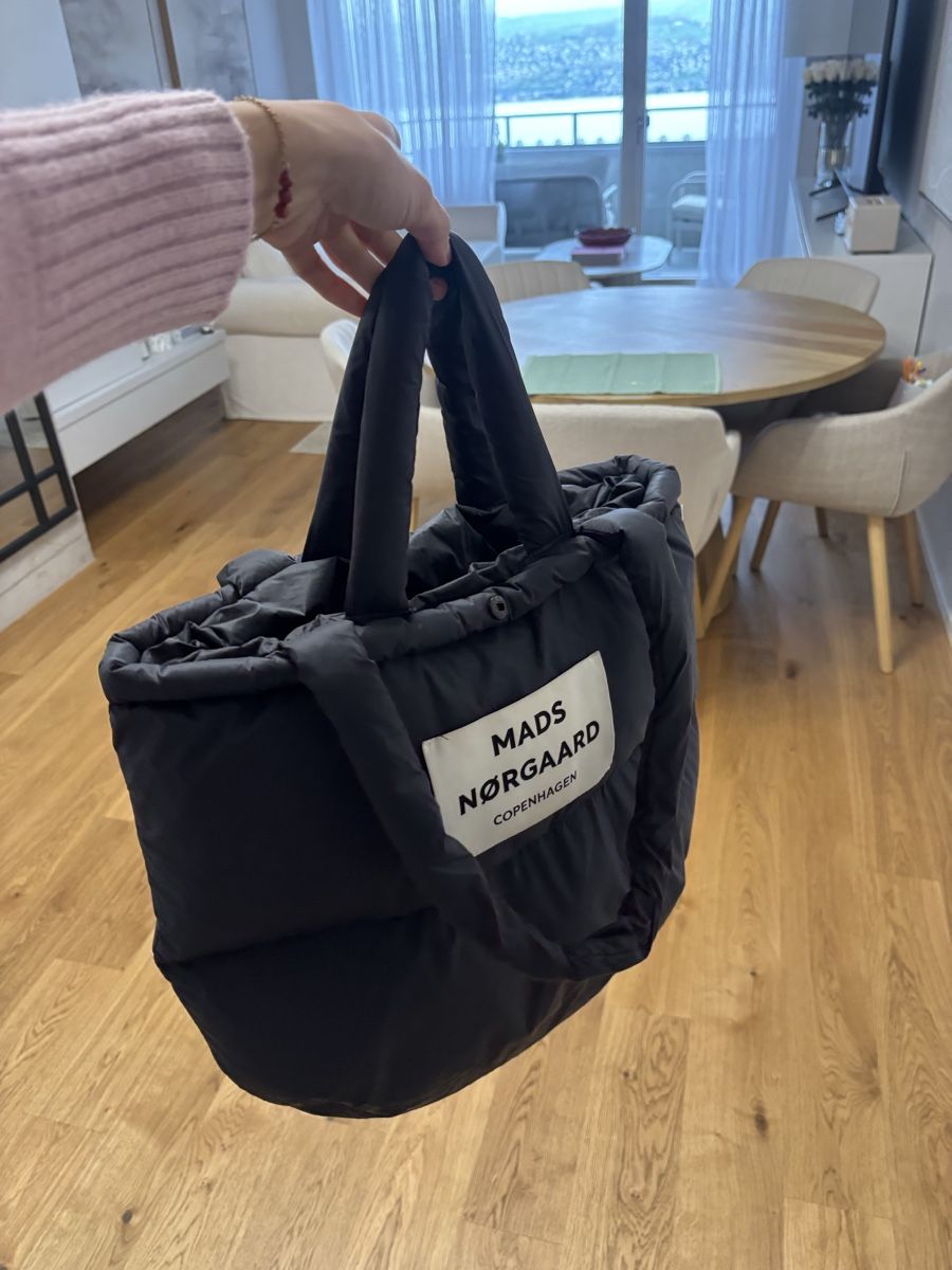 Mads Nørgaard Sacs femmes: Mads Norgaard Pillow Bag NP: 120.- – Neuf (Voir description) à Horgen par lme_8kj7 2