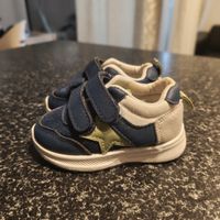 Baby Sneaker Gr. 20 – sehr guter Zustand