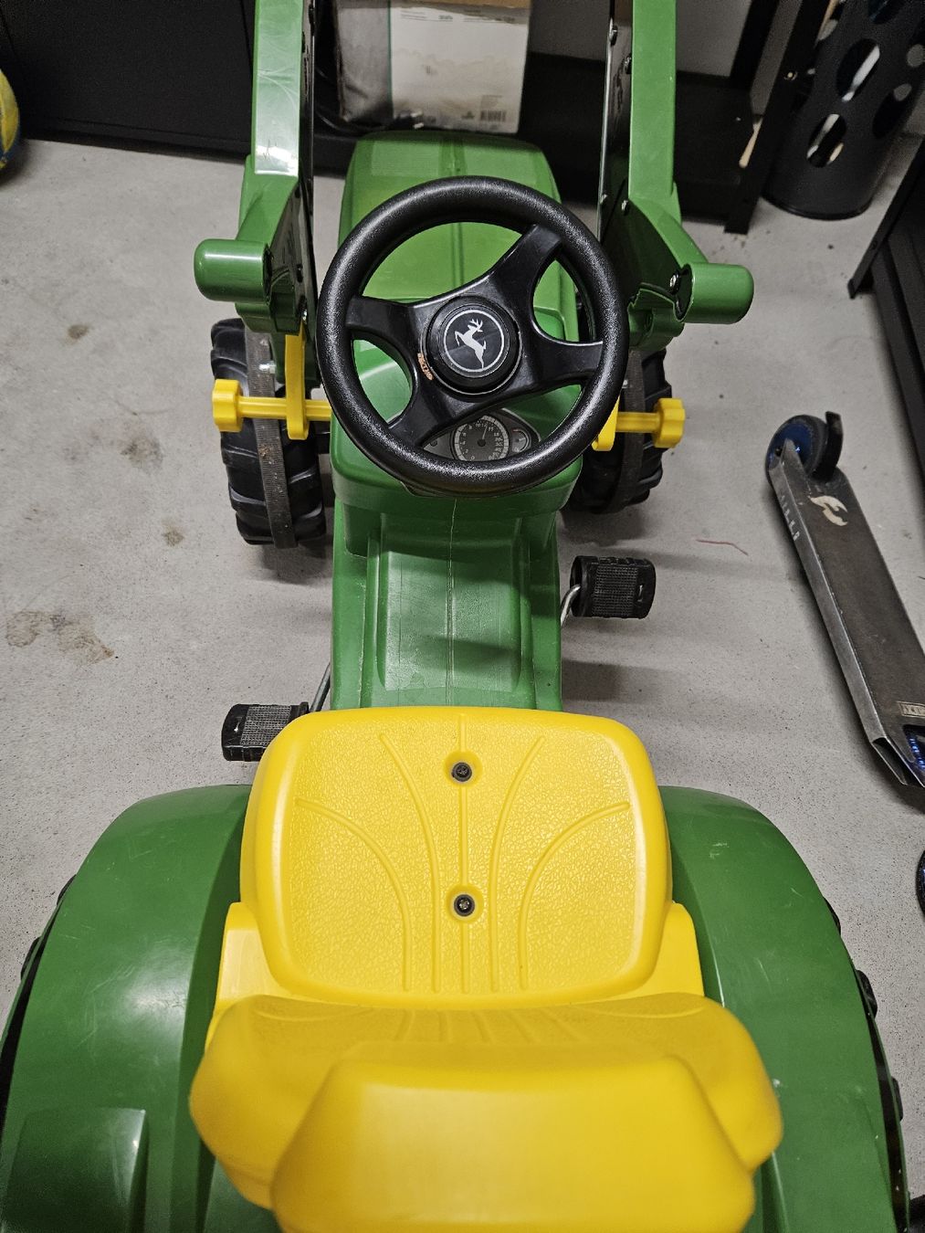 John Deere Véhicules pour enfants: Trettraktor John Deere – D'occasion à Hombrechtikon par jen_b 2