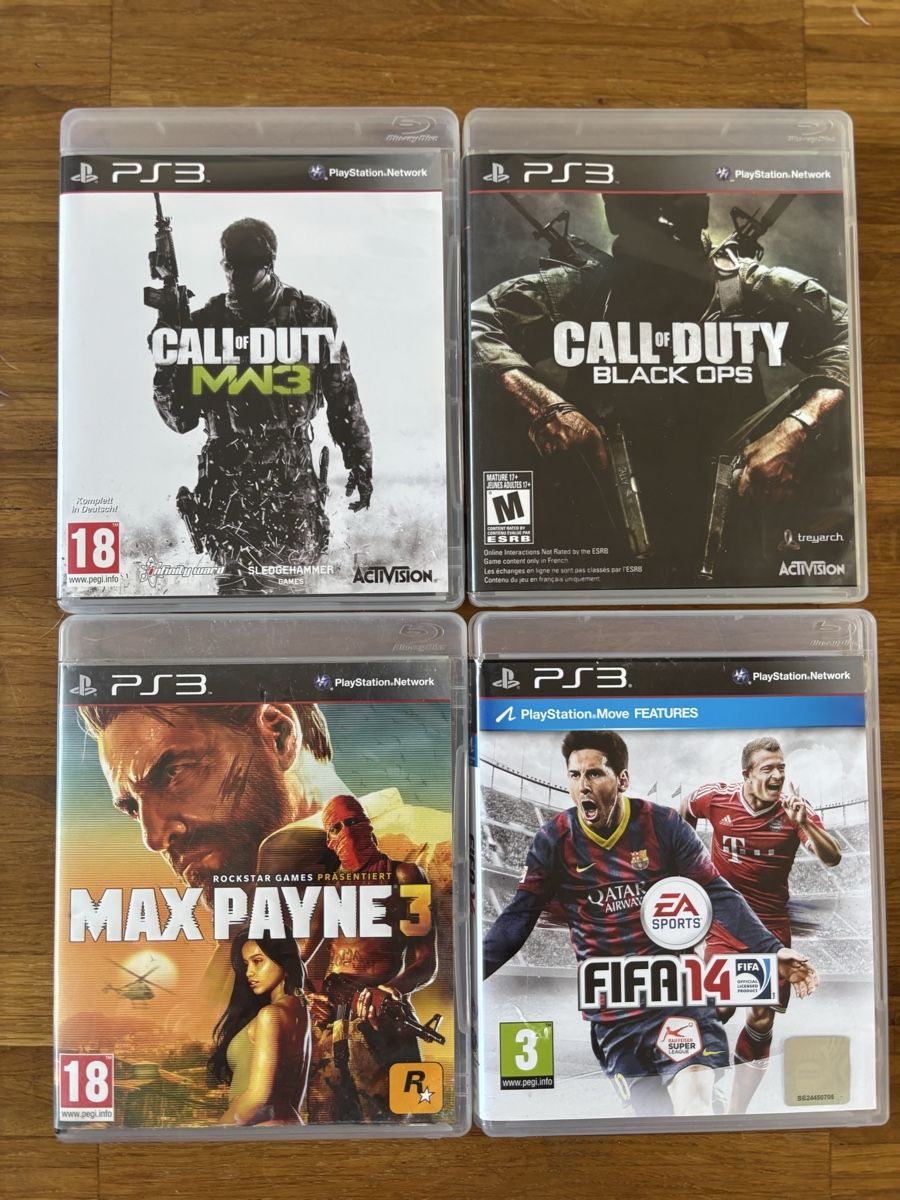 Sony Console: PS3 - 2 Controllers - 4 Games – Usato da Winterthur venduto da Lift 6