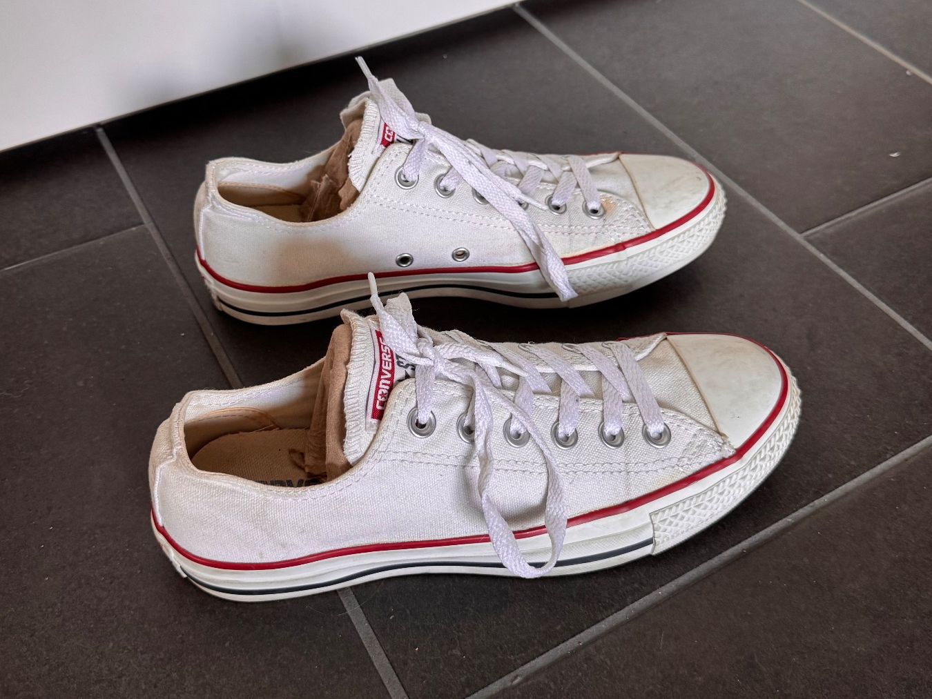 Converse Scarpe da uomo: Unisex Sneaker Converse Weiss Gr. 39 – Usato da Rothrist venduto da Fondgruebe 2