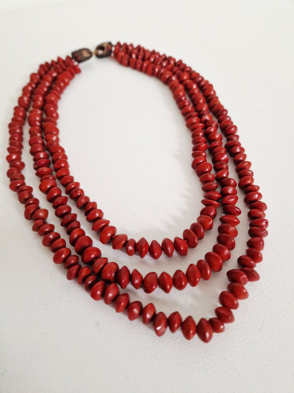 Catenine: Damen Halskette Holzperlen Rot – Usato da Hallau venduto da CHACLA