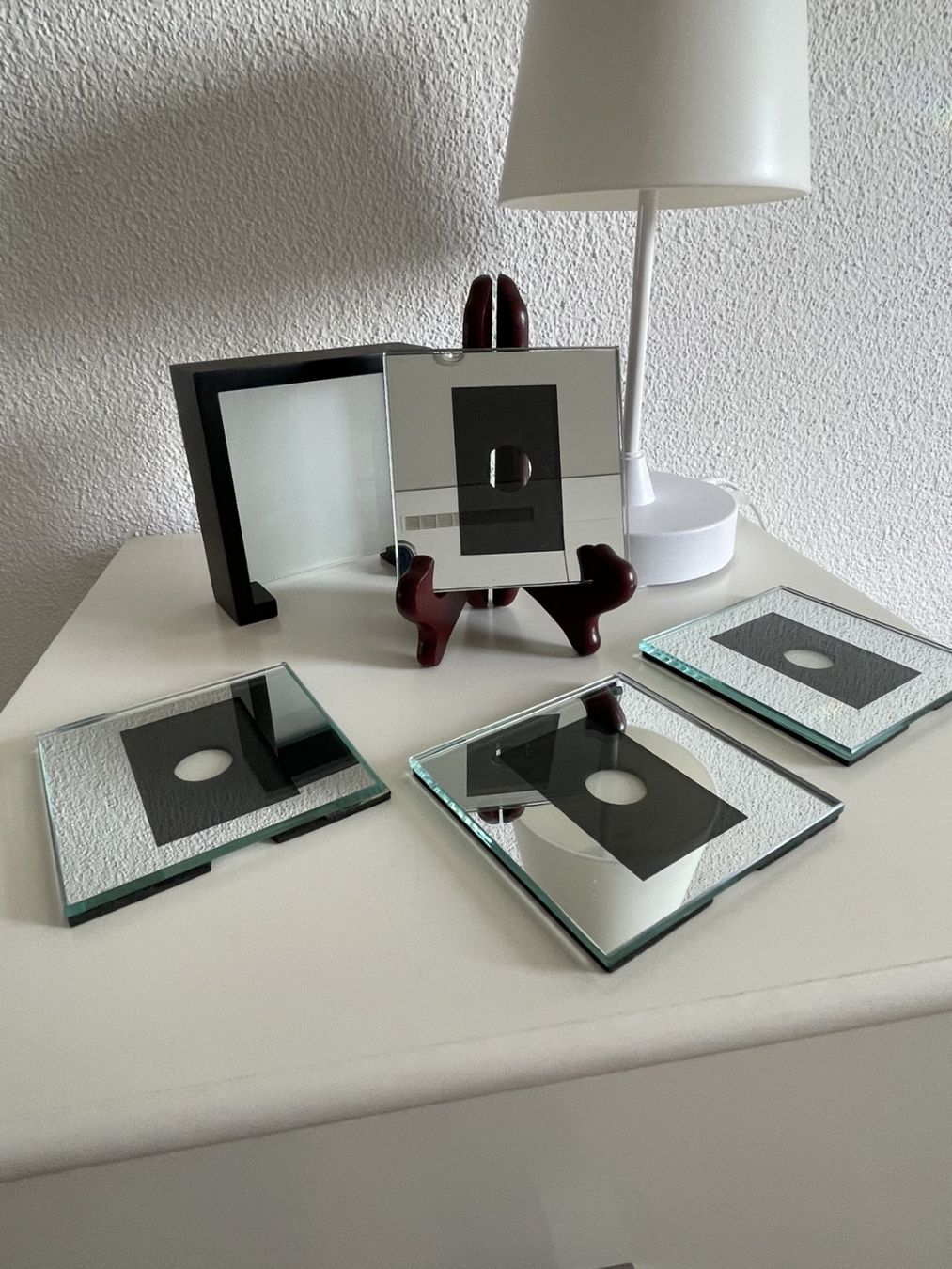 Sottobicchieri: 4 schlichte Spieghel/Glasuntersetzer mit Halter 10x10cm – Usato da Winkel venduto da Kade50