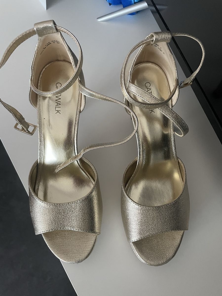 Scarpe da donna: Schuhe – Nuovo (secondo la descrizione) da Gossau ZH venduto da Lavinia07