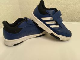 Neuwertige Adidas Gr 29