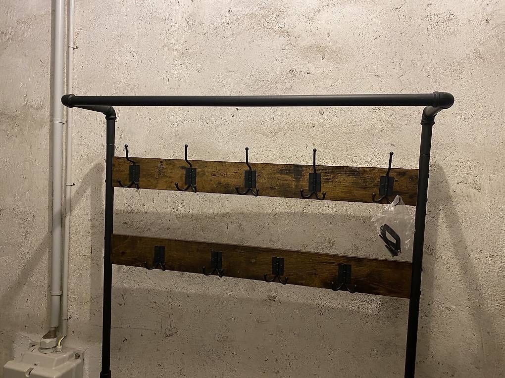 Porte manteau: Garderobe / Kleiderständer – D'occasion à Bern par Emaxxx 1