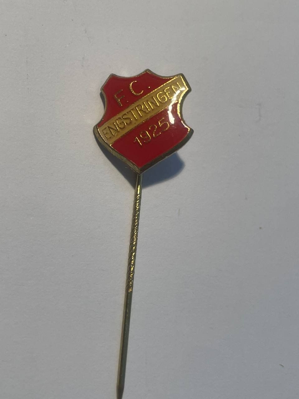 Plaquettes & Badges: 101. Anstecknadel - FC Engstringen – D'occasion à Luzern par Irek 1